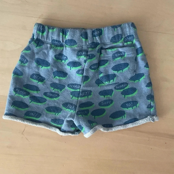 Stella McCartney Kids Comic Book Themed Sweat Shorts - 24 Months - Picture 4 of 4